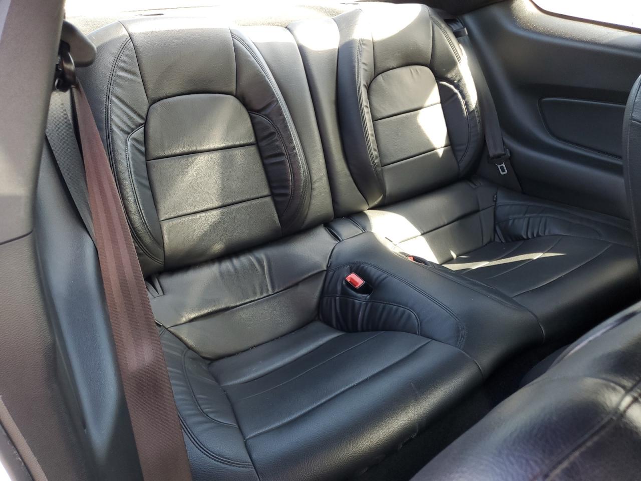 2019 Ford Mustang - Image 10