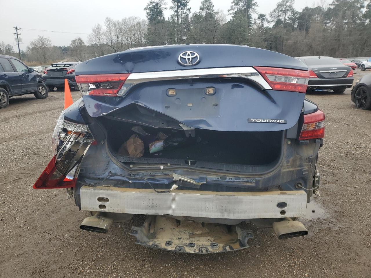 2016 Toyota Avalon - Image 6