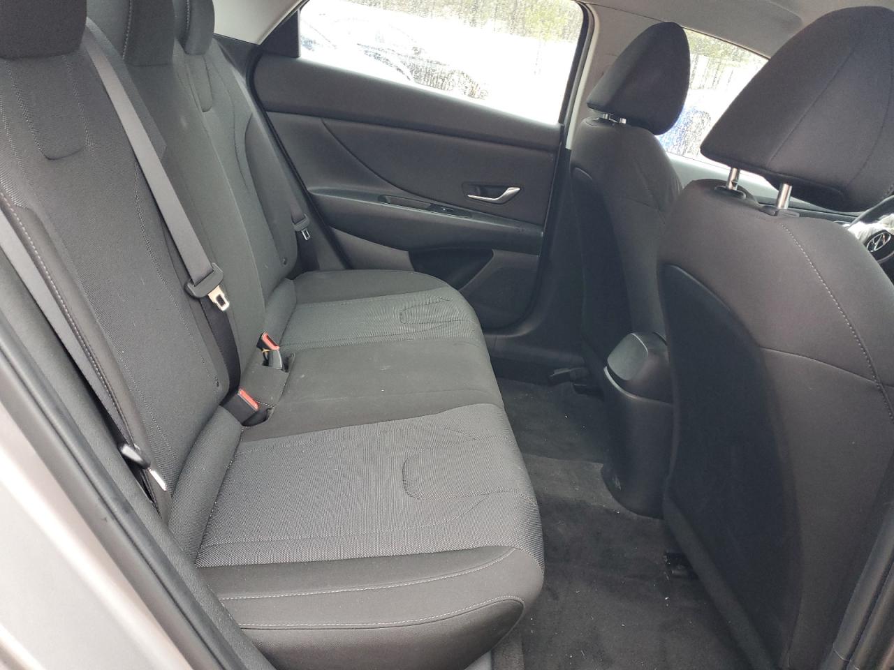 2023 Hyundai Elantra - Image 10