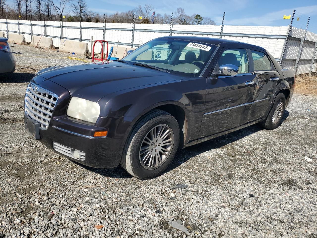 Spartanburg, SC에서 판매 중인 2010 Chrysler 300 Touring - Side