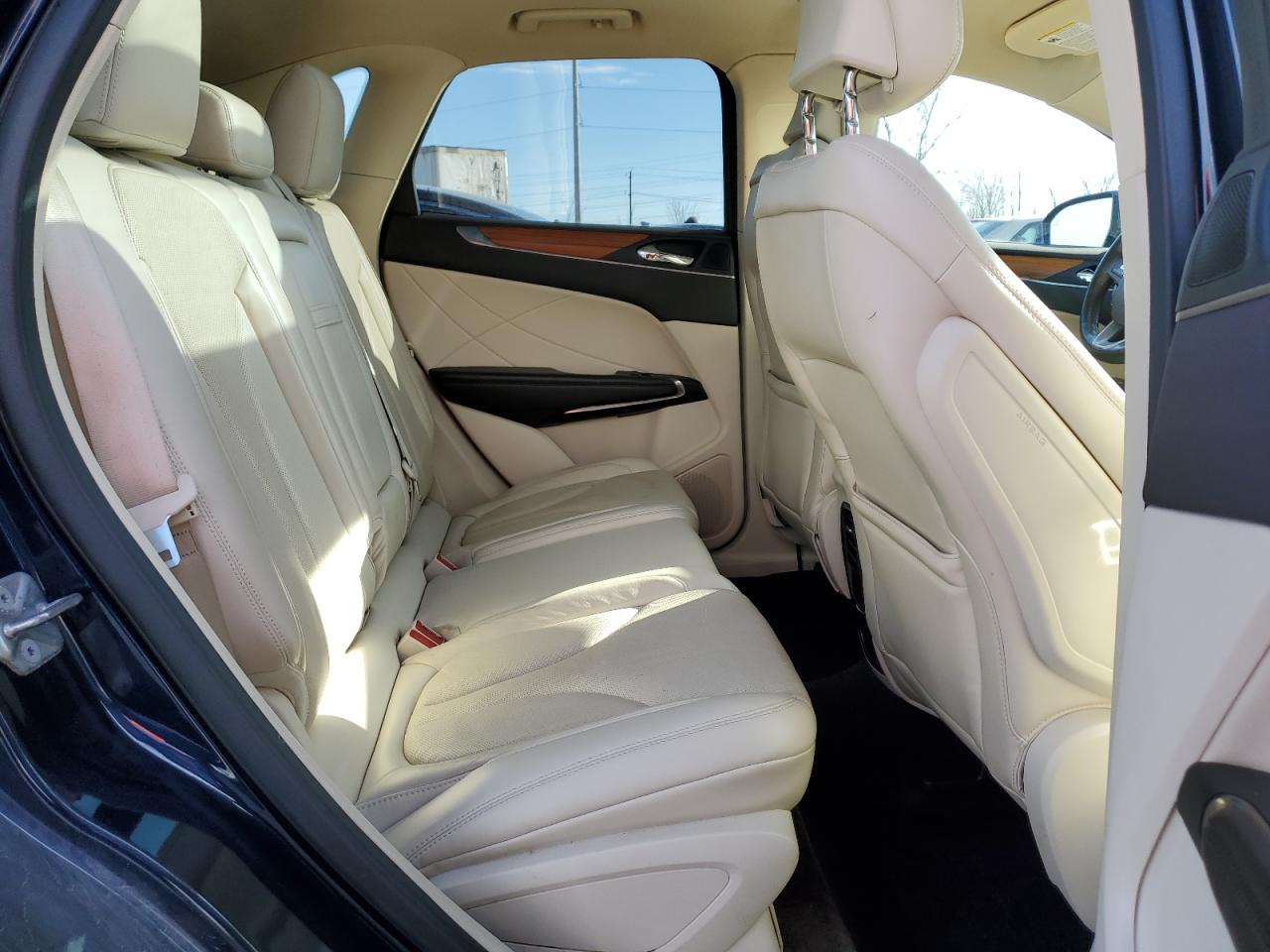 2016 Lincoln MKC - Image 11