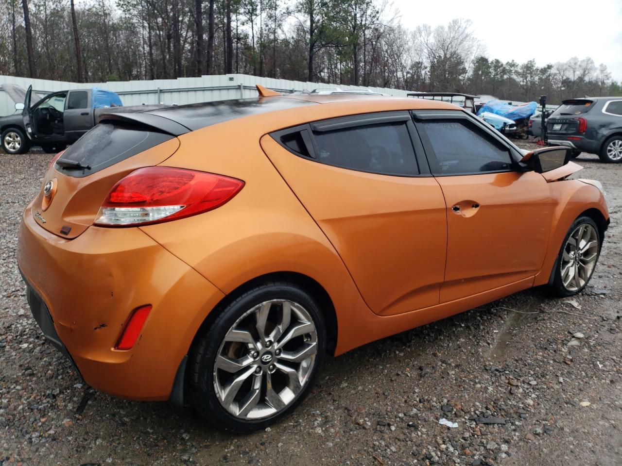 2015 Hyundai Veloster - Image 3
