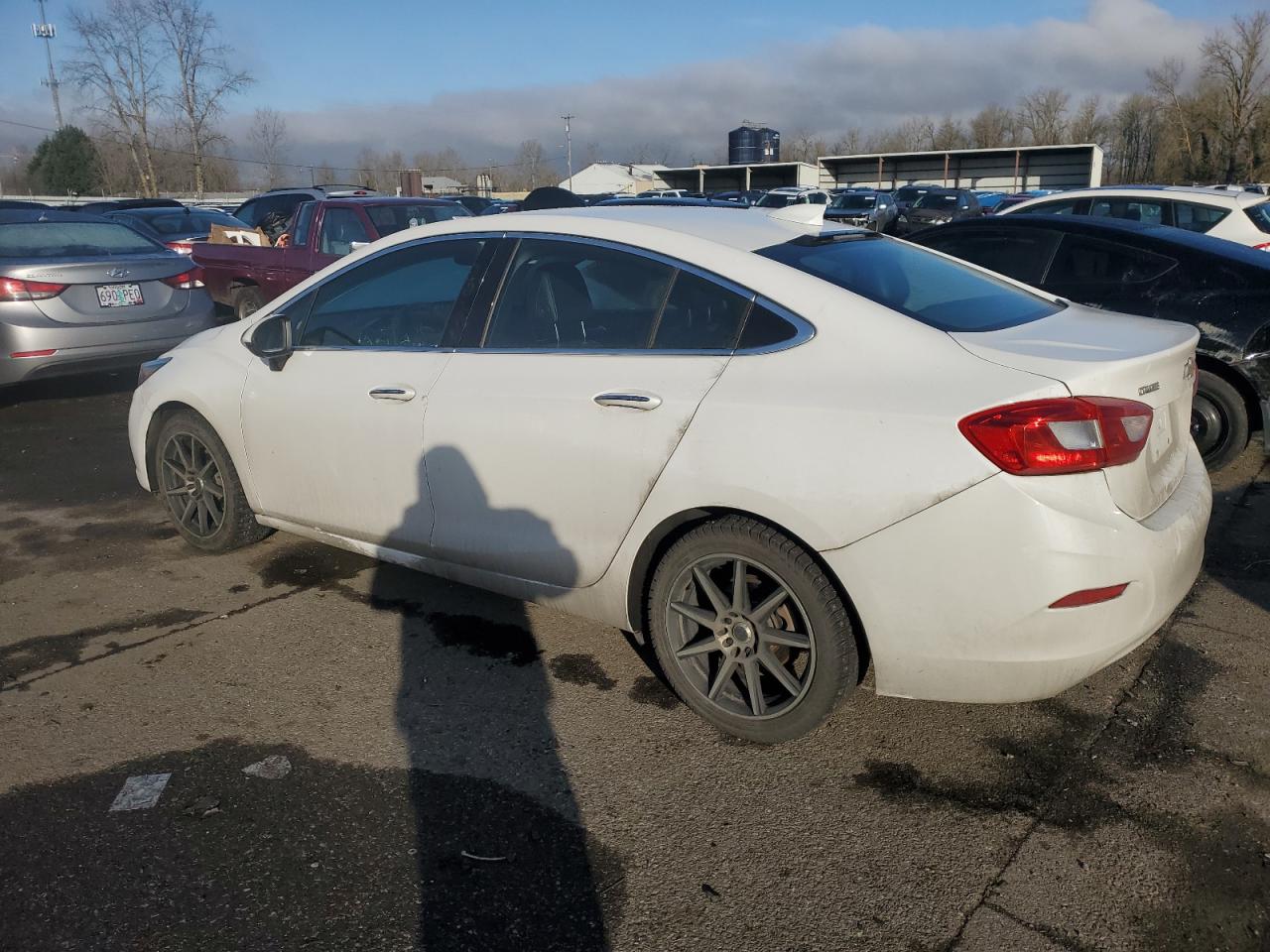 2017 Chevrolet Cruze - Image 2