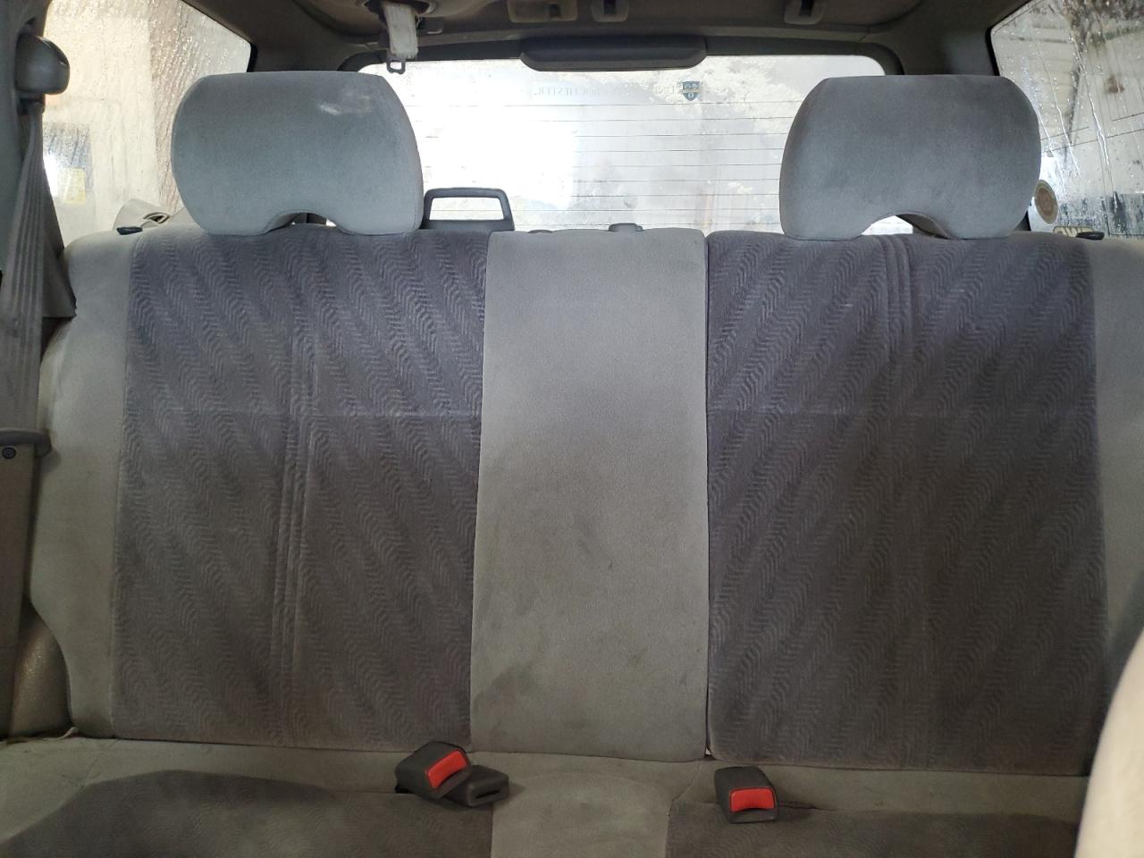 2002 Subaru Forester - Image 10