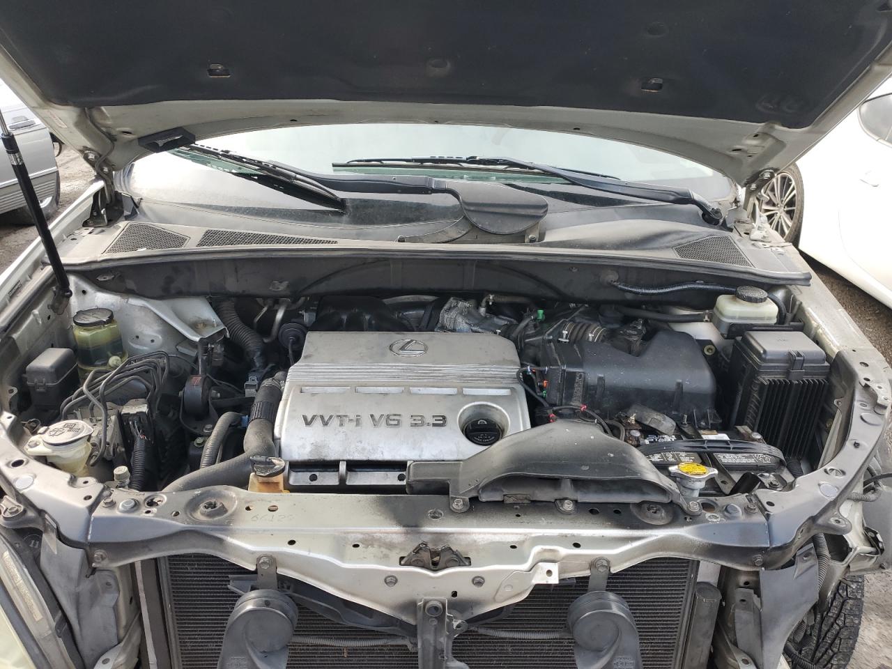 2004 Lexus RX - Image 12
