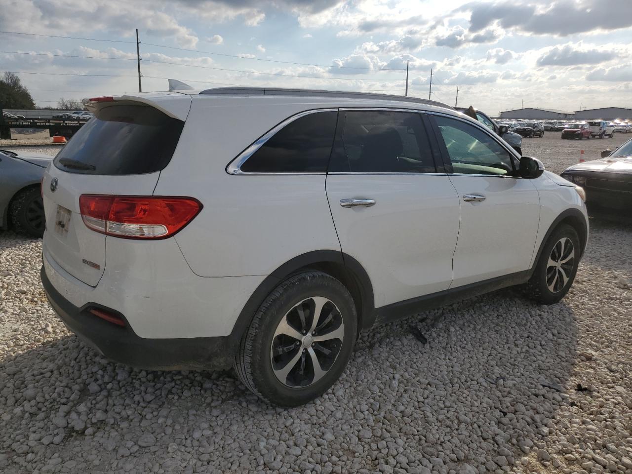 2016 Kia Sorento - Image 3