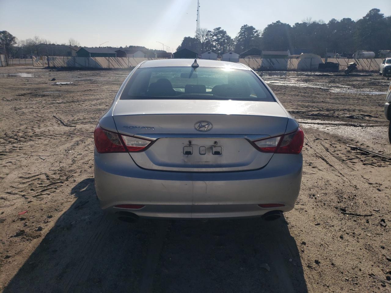 2011 Hyundai Sonata - Image 6