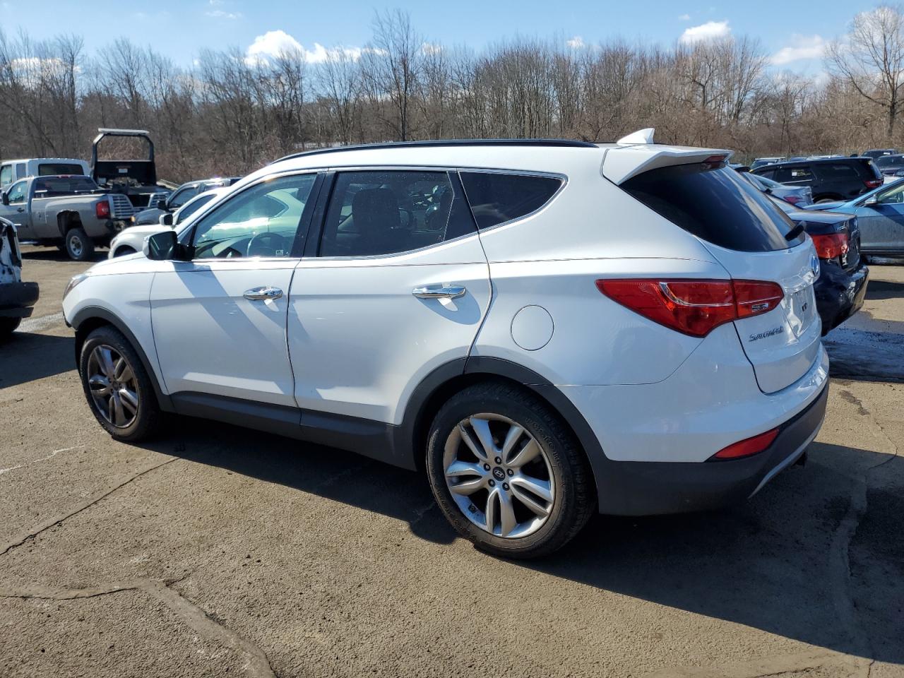 2015 Hyundai Santa Fe - Image 2