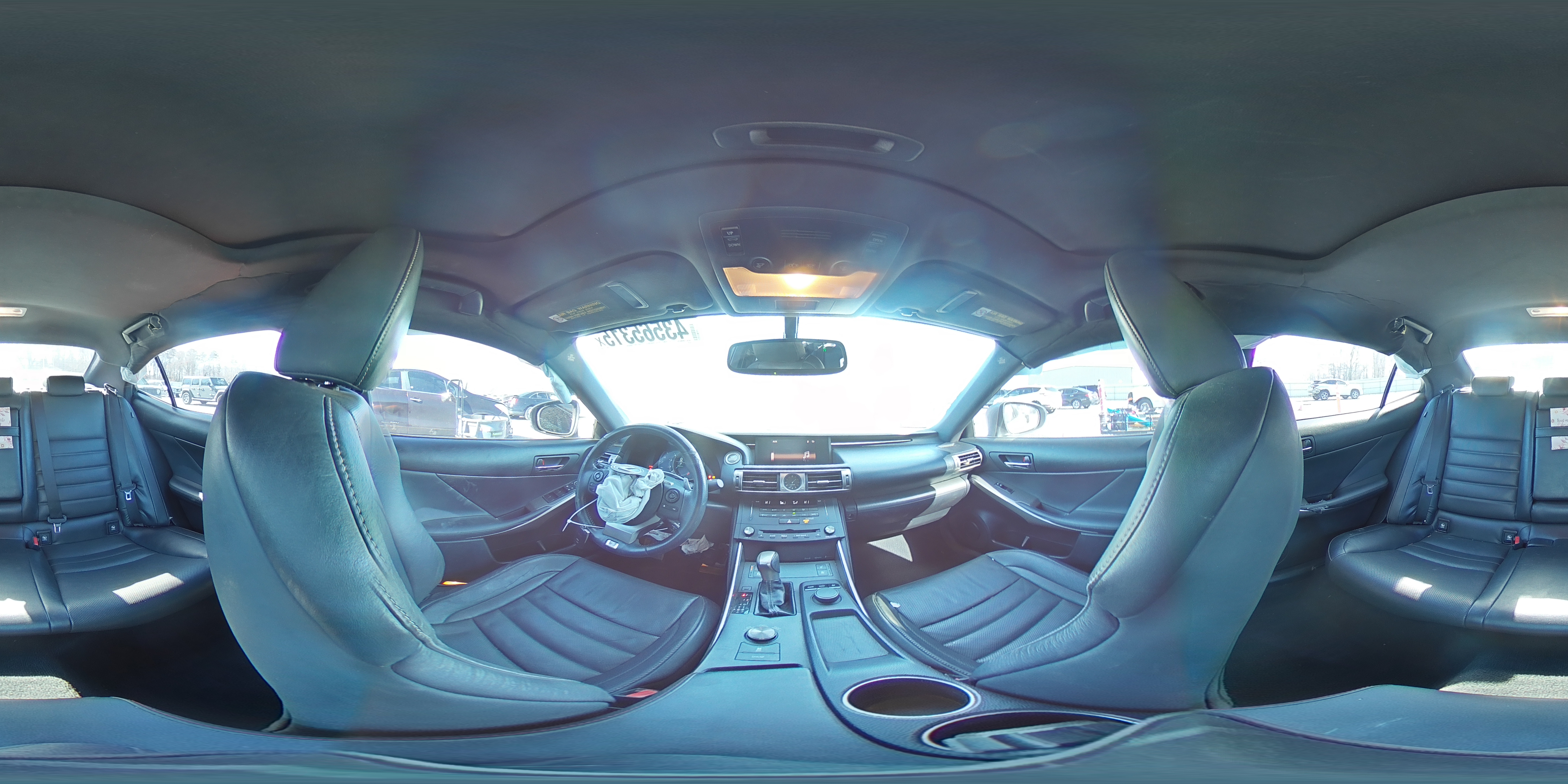 2015 Lexus IS - Image 13