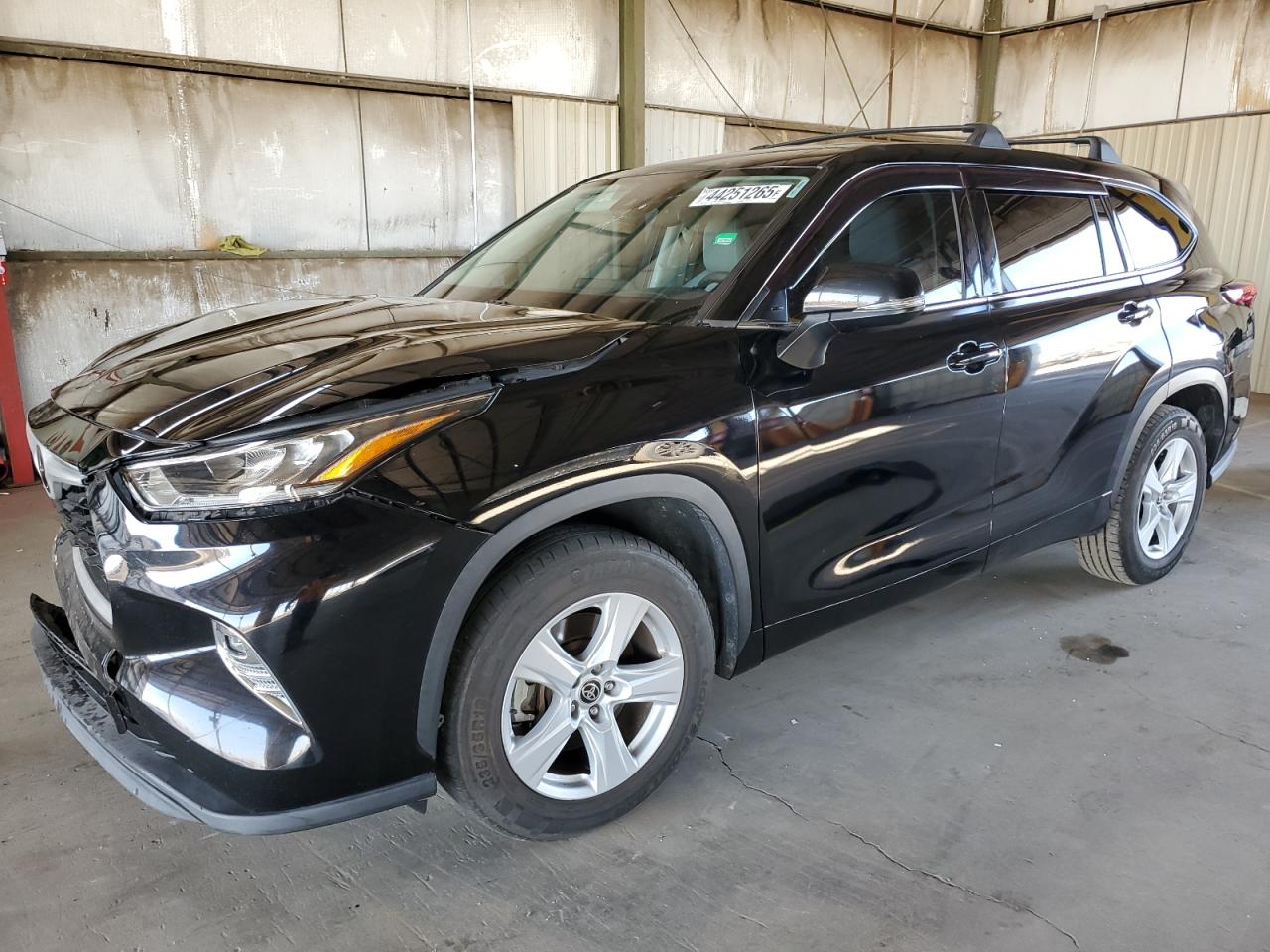 2020 Toyota Highlander - Image 1
