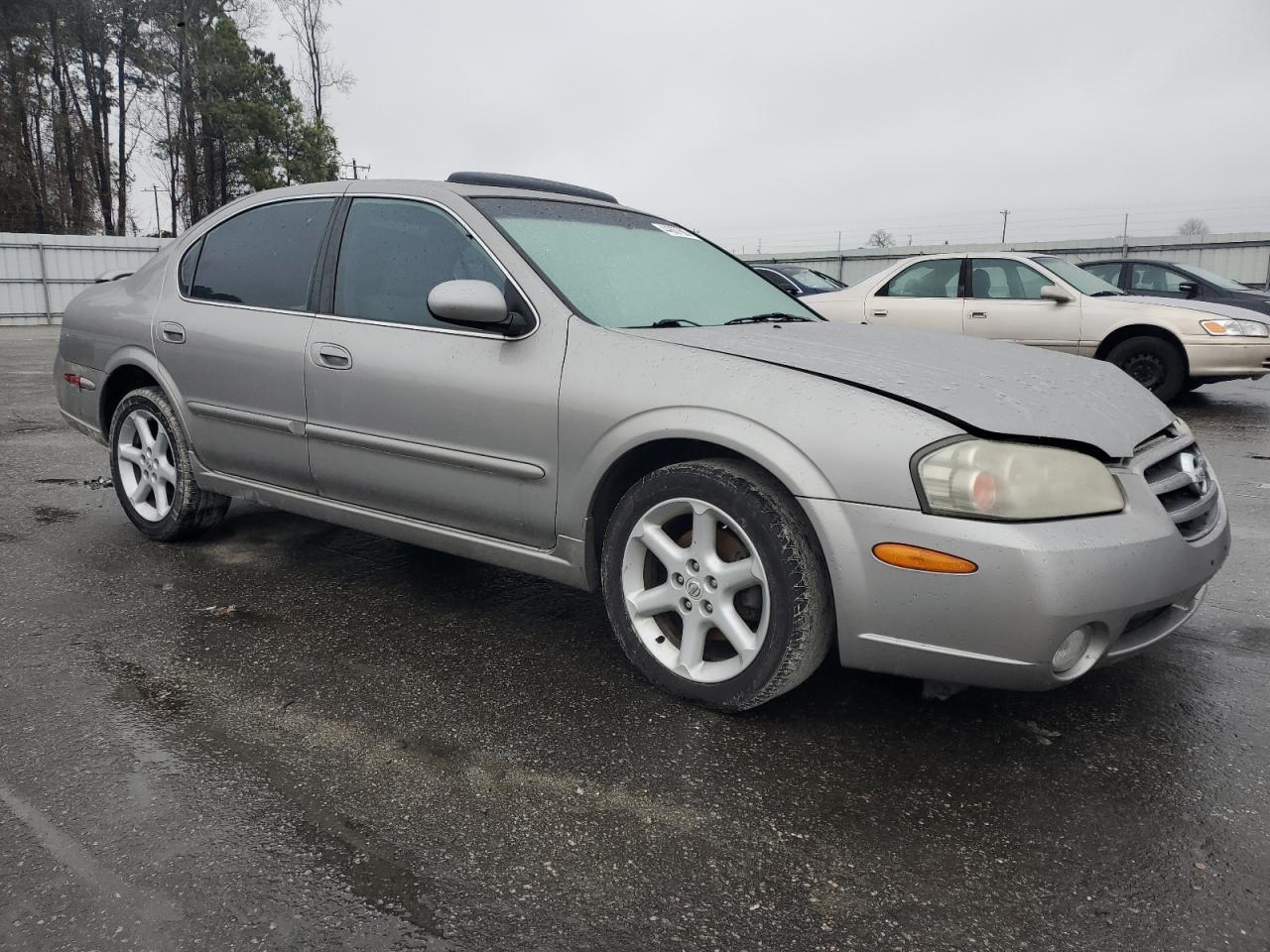 2002 Nissan Maxima - Image 4