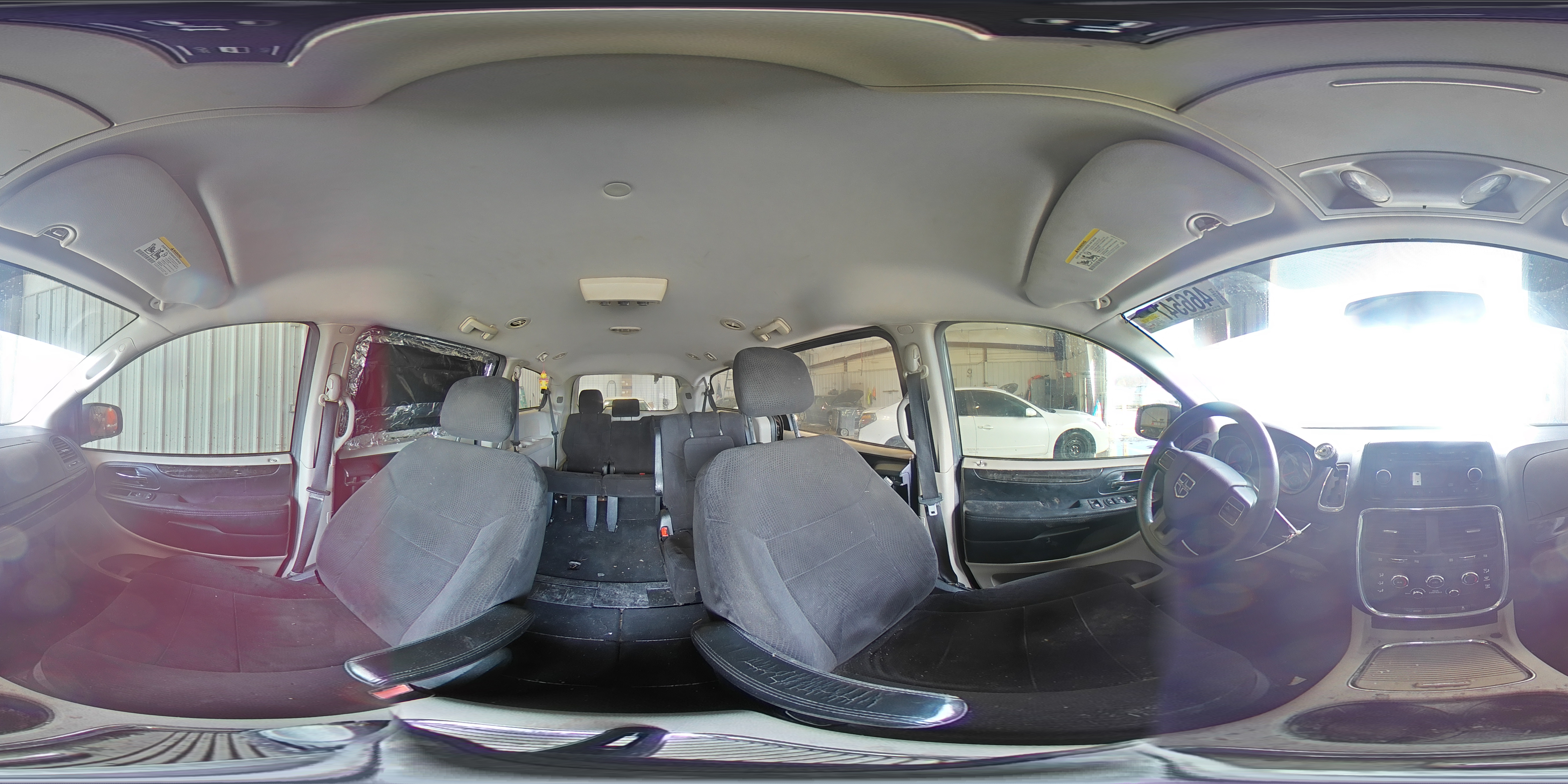 2012 Dodge Caravan - Image 15
