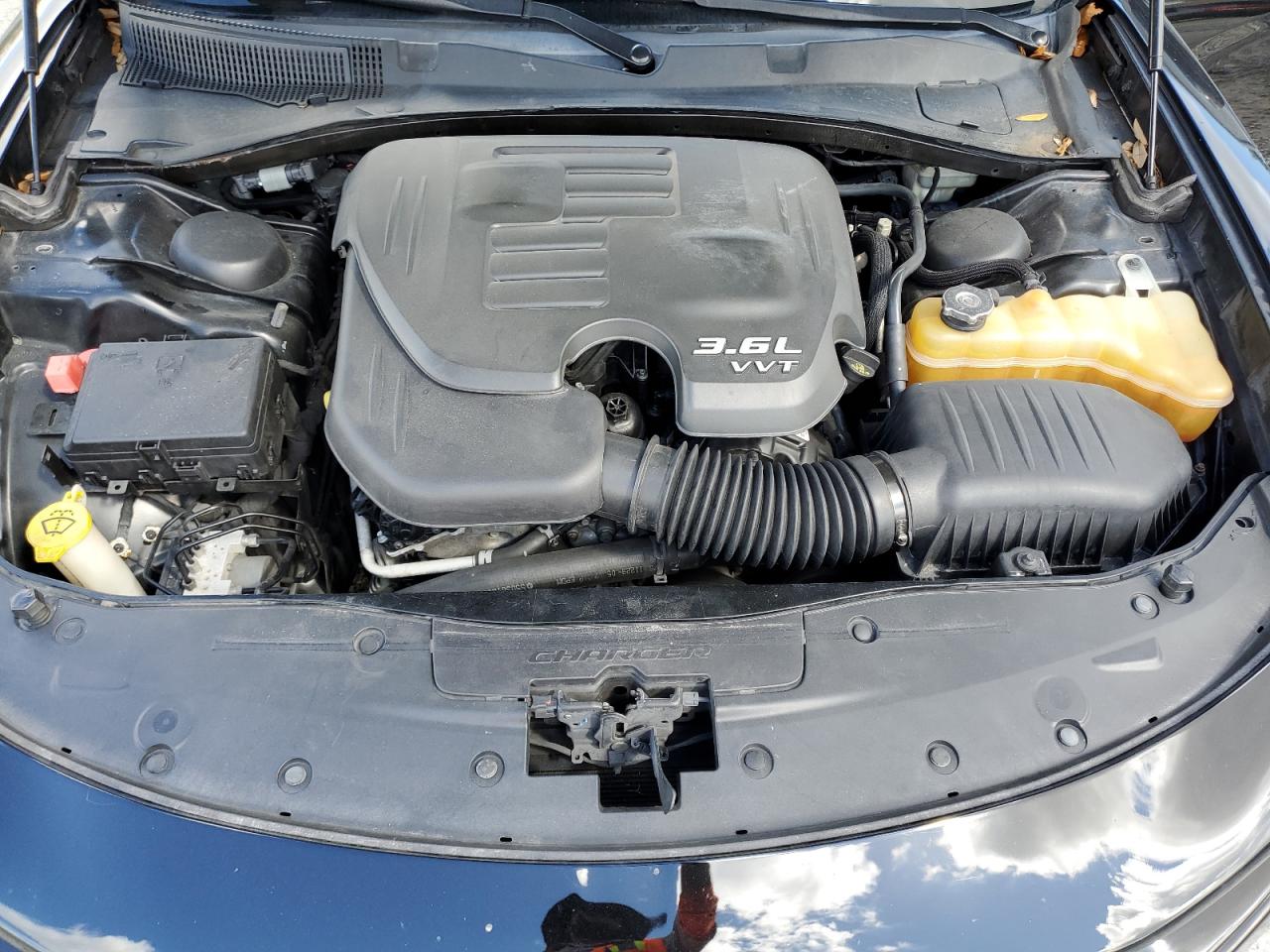2015 Dodge Charger - Image 11