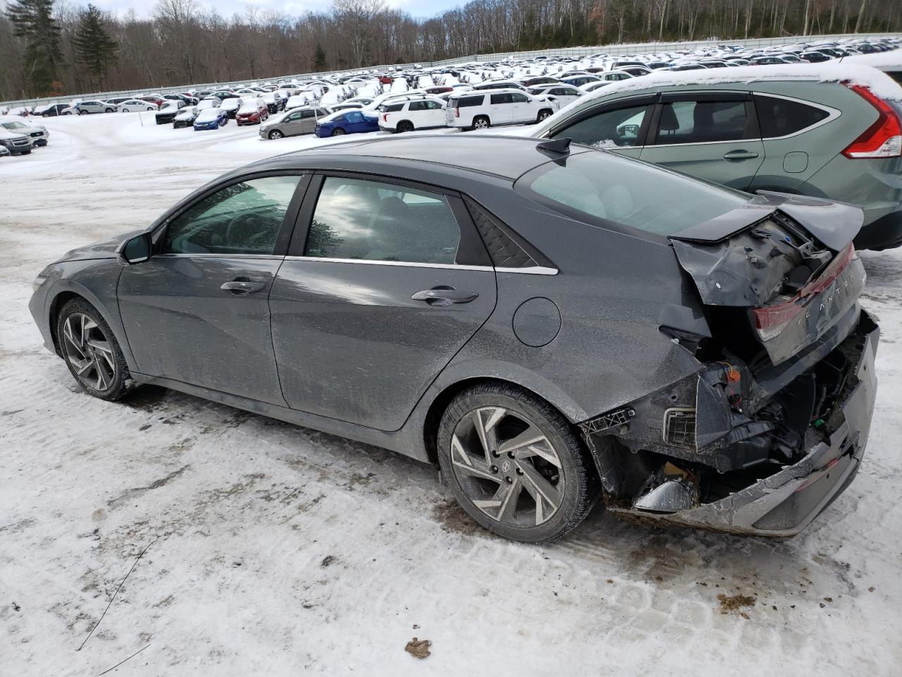 2024 Hyundai Elantra - Image 2