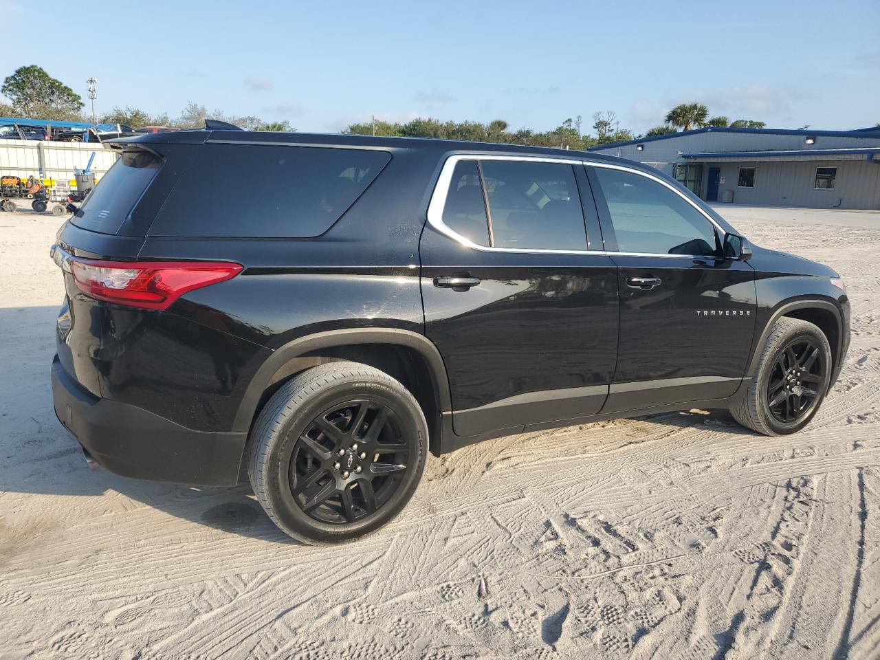 2020 Chevrolet Traverse - Image 3