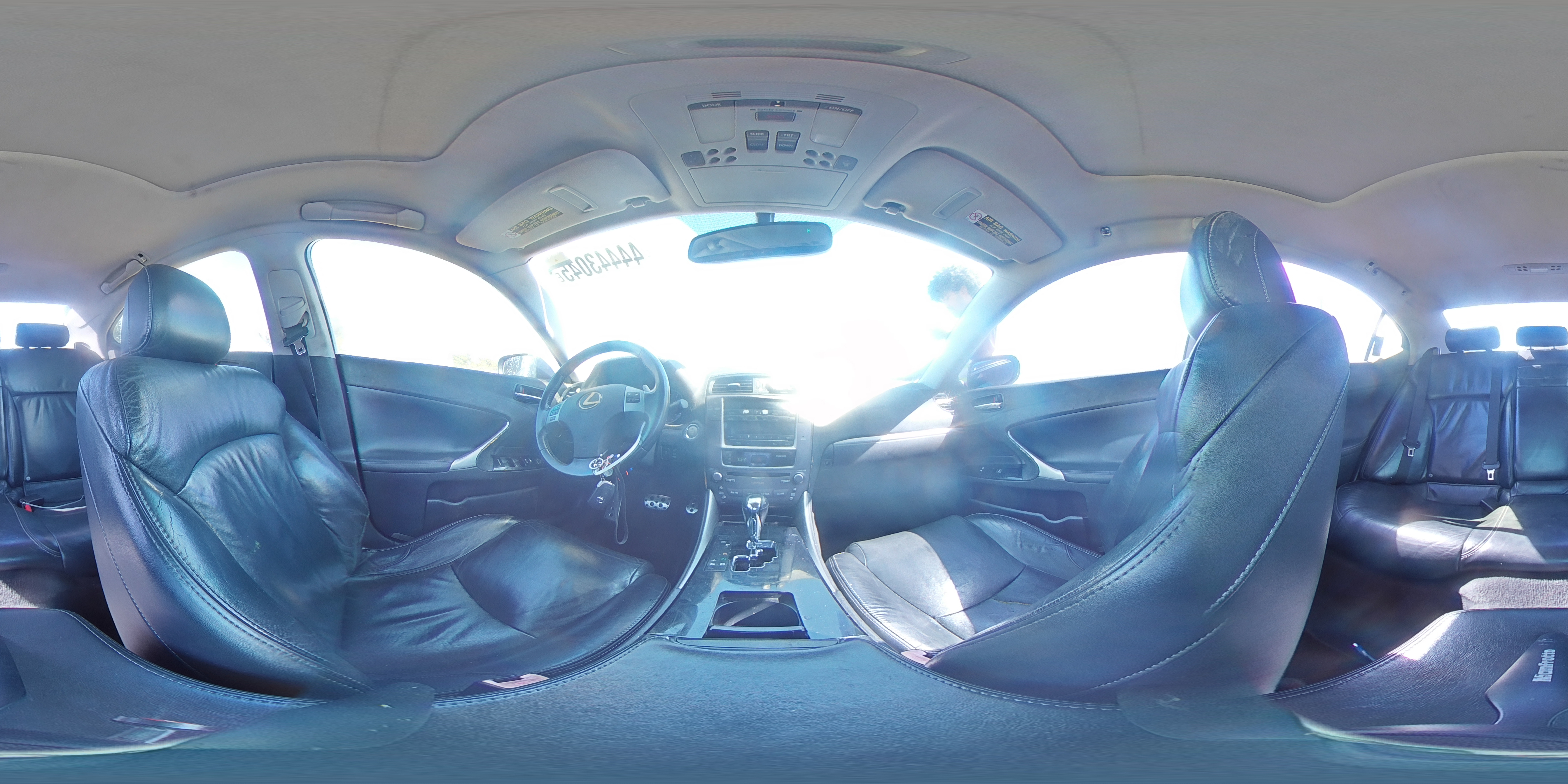 2011 Lexus IS - Image 13