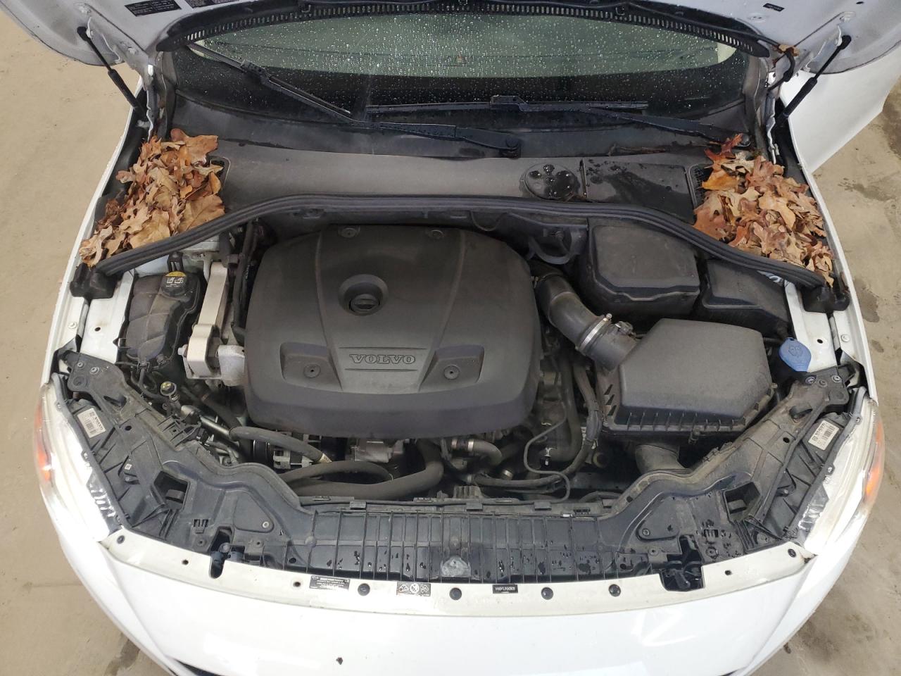 2017 Volvo S60 - Image 12