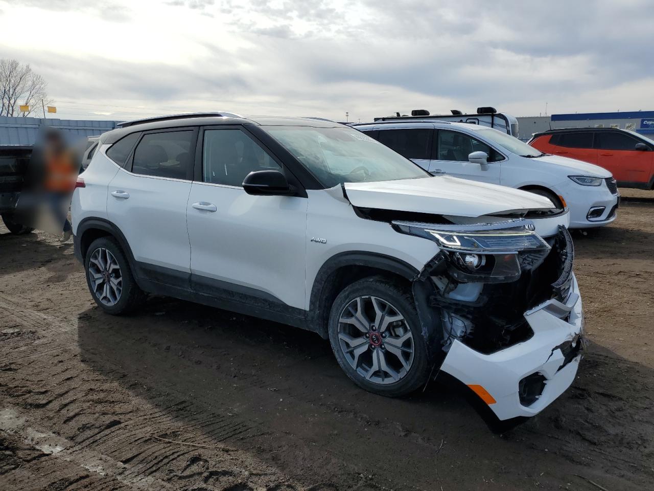 2021 Kia Seltos - Image 4