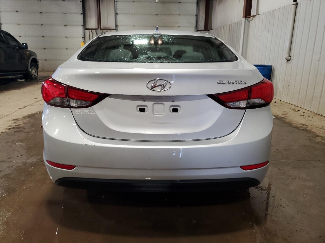 2015 Hyundai Elantra - Image 6