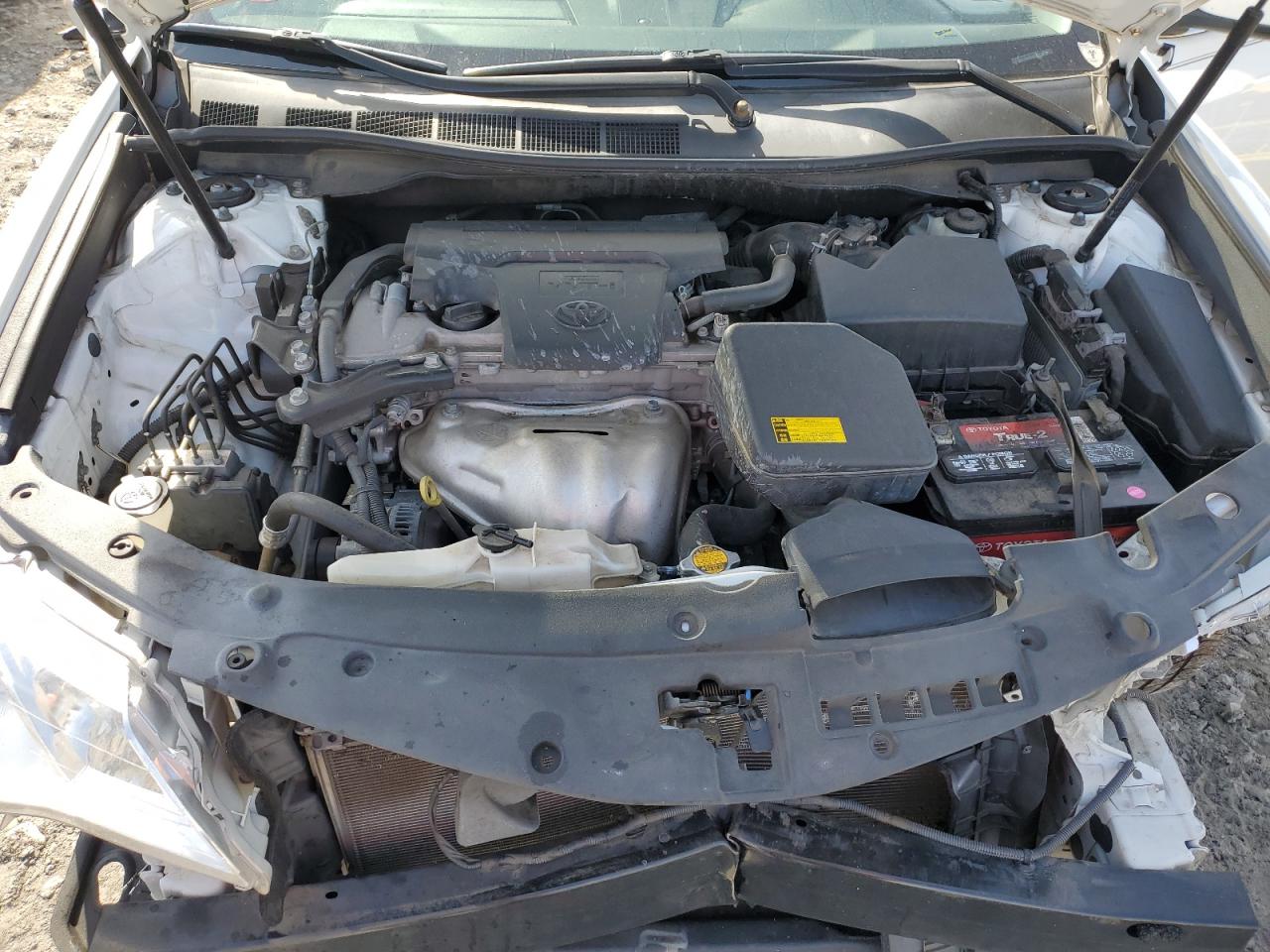 2013 Toyota Camry - Image 11