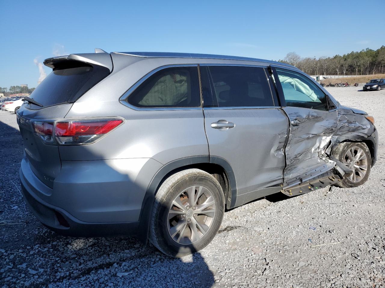 2015 Toyota Highlander - Image 3