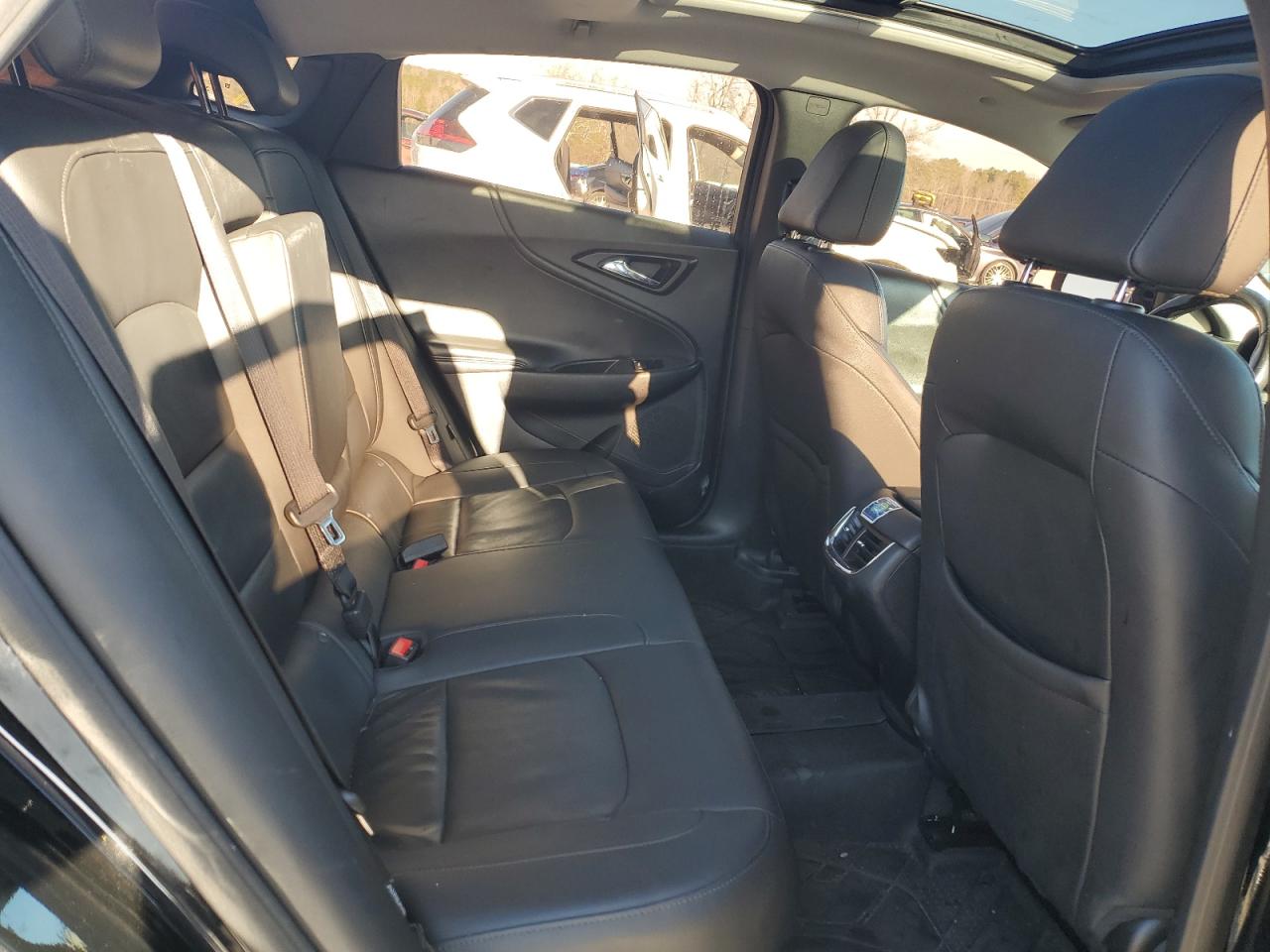 2019 Chevrolet Malibu - Image 10