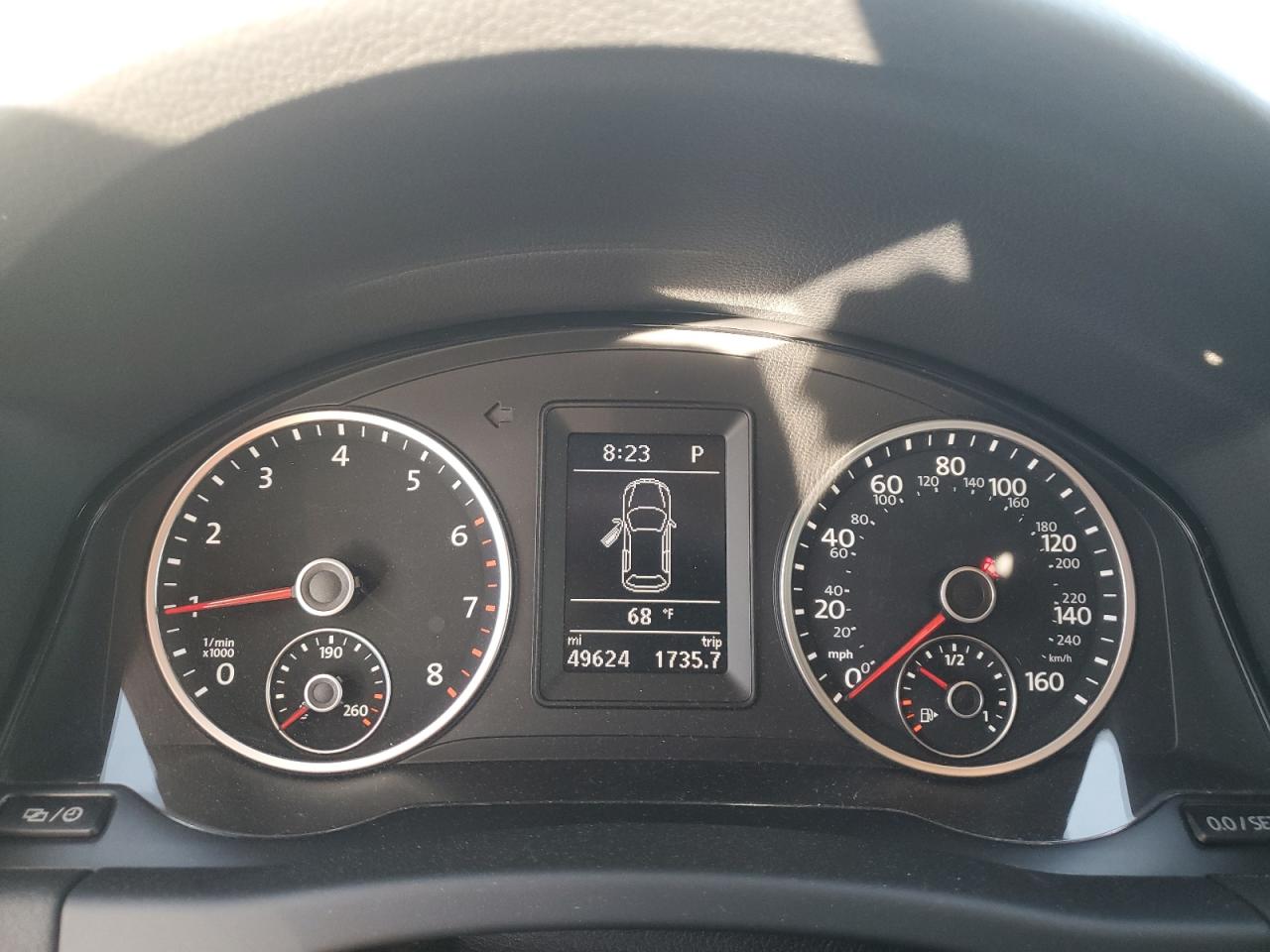 2017 Volkswagen Tiguan - Image 9