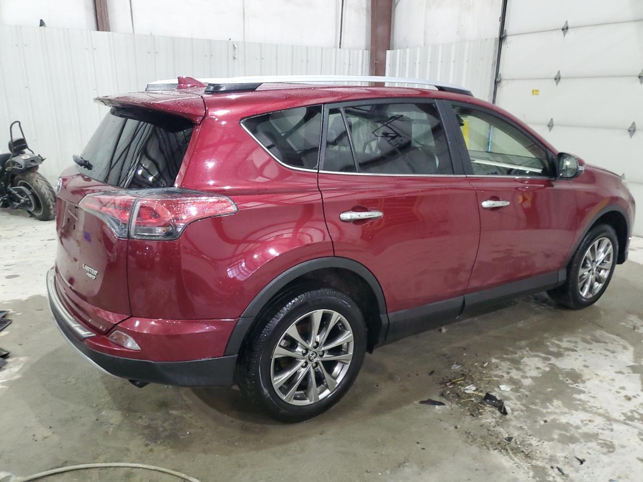 2018 Toyota RAV 4 - Image 3