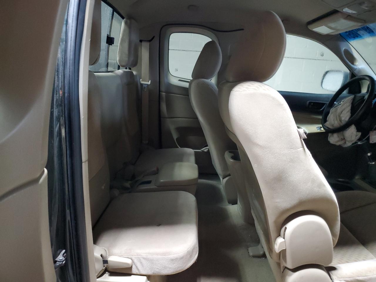 2010 Toyota Tacoma - Image 10