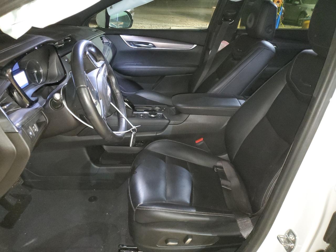 2022 Cadillac XT5 - Image 7