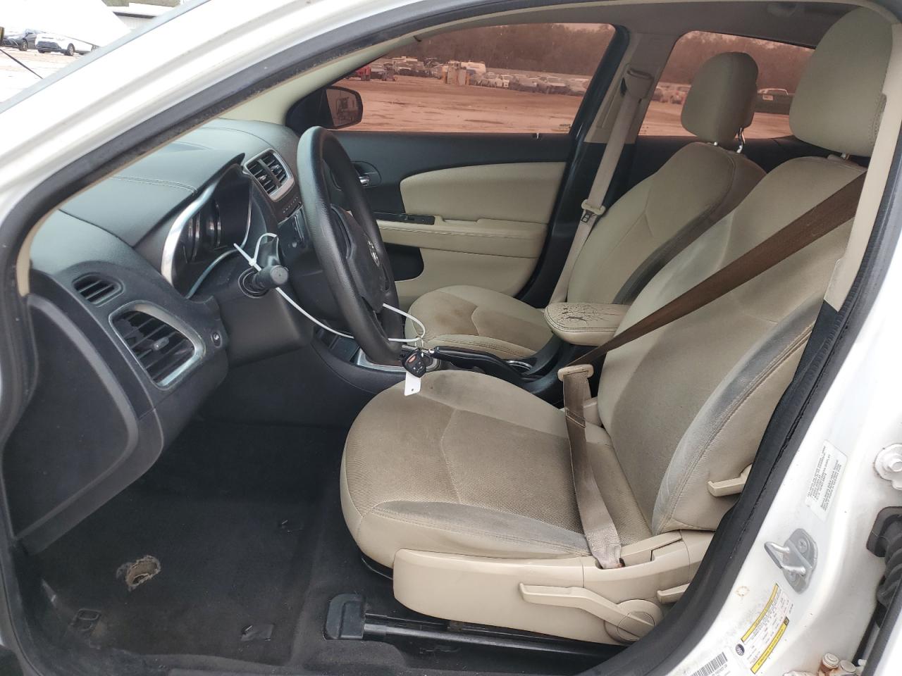 2014 Dodge Avenger - Image 7