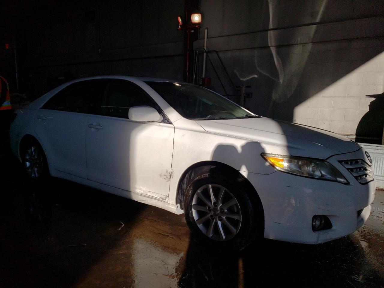 2010 Toyota Camry - Image 4
