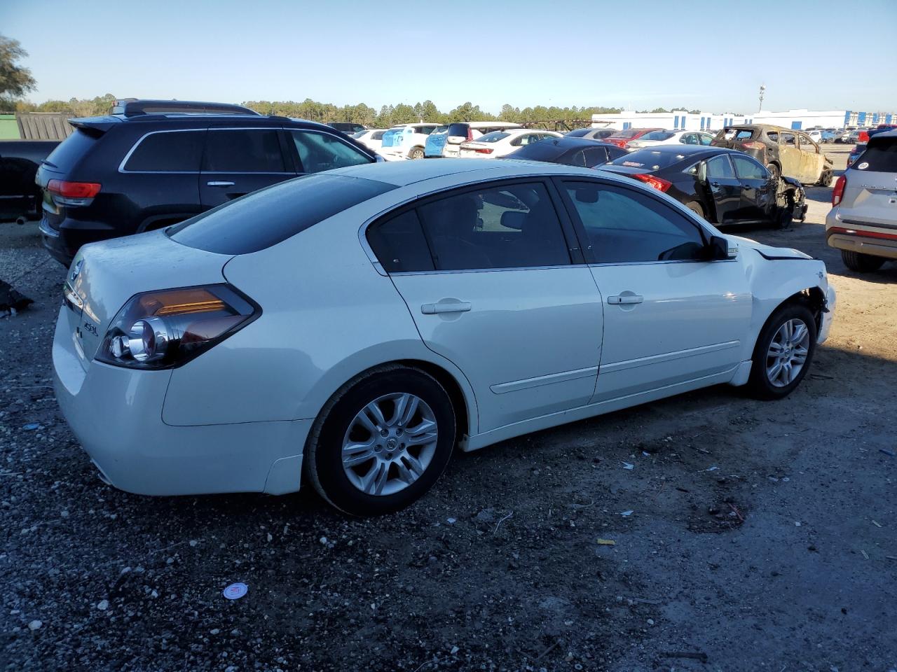 2011 Nissan Altima - Image 3