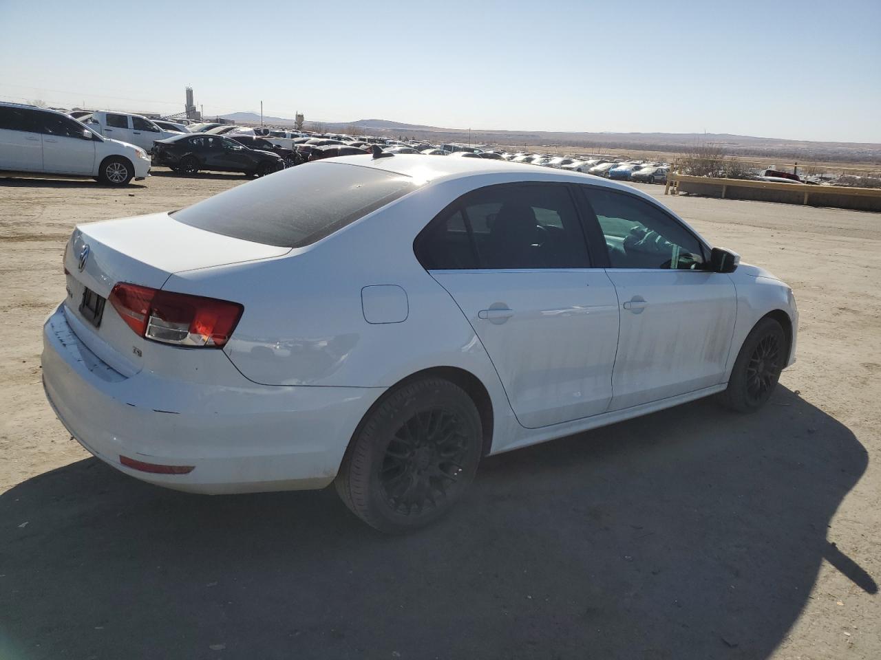 2015 Volkswagen Jetta - Image 3