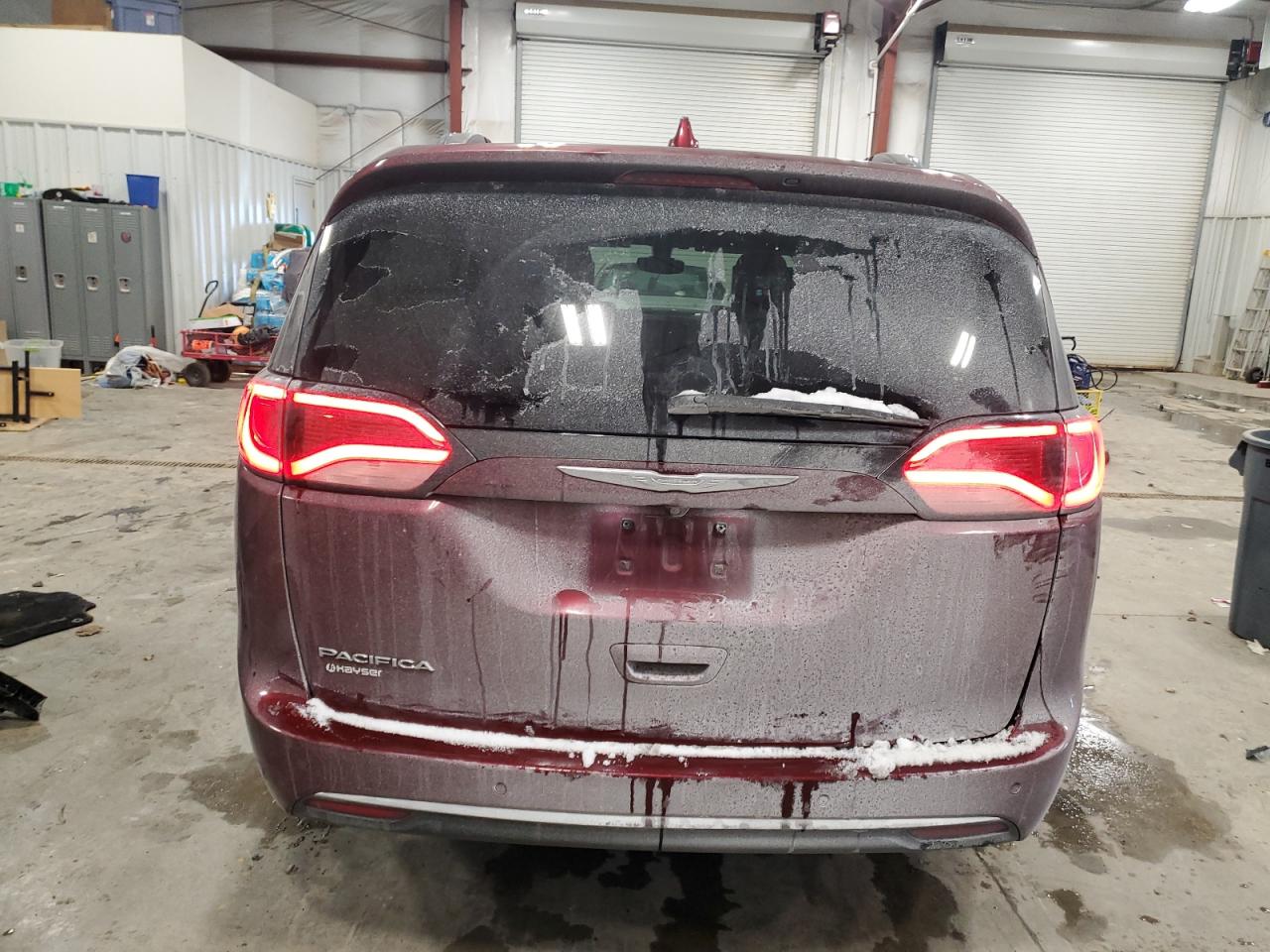 2017 Chrysler Pacifica - Image 6