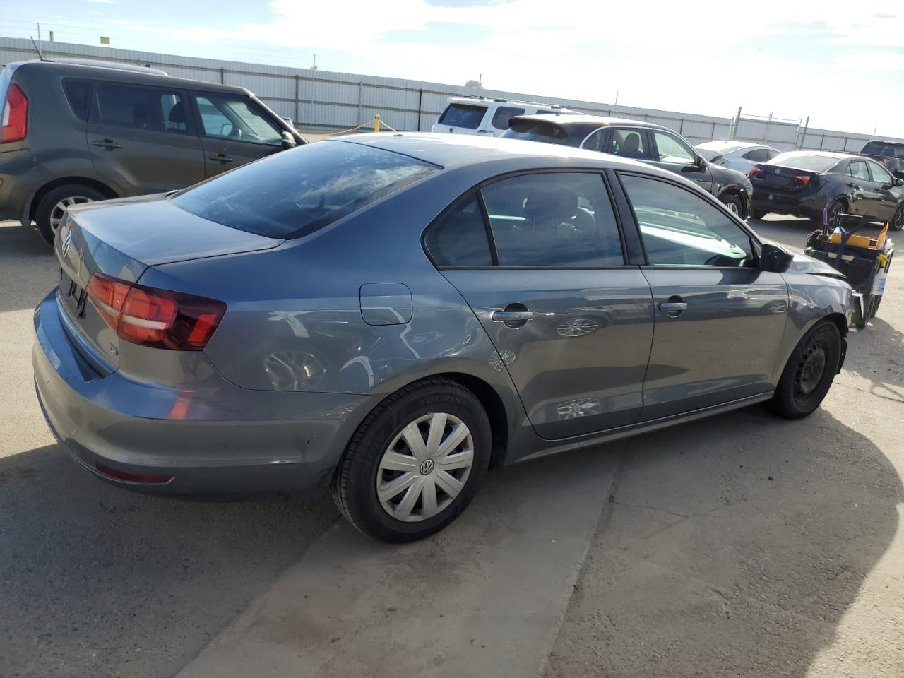 2016 Volkswagen Jetta - Image 3