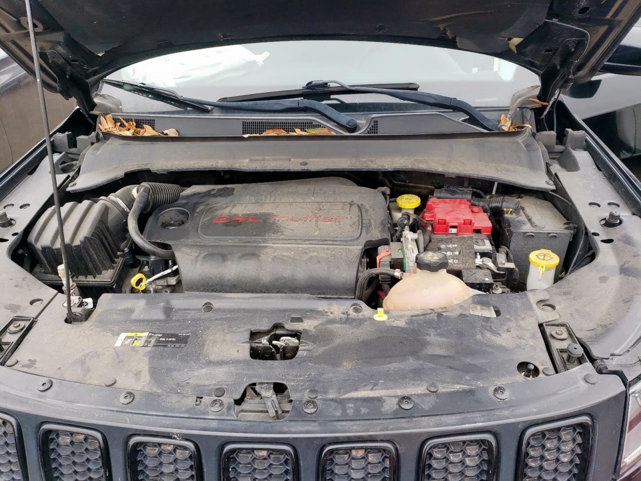 2019 Jeep Compass - Image 12