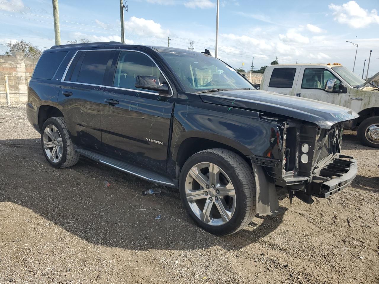 2018 GMC Yukon - Image 4