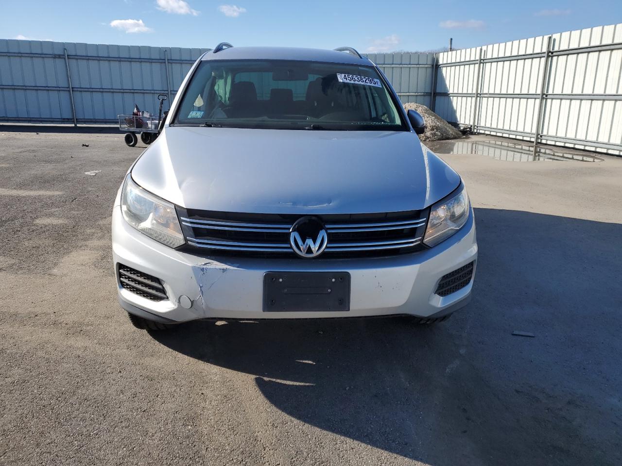 2015 Volkswagen Tiguan - Image 5