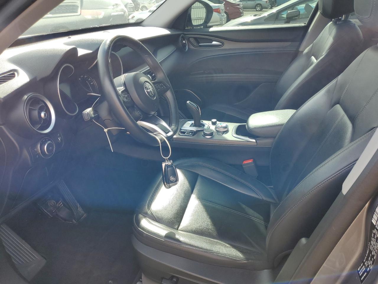 2021 Alfa Romeo Stelvio - Image 7
