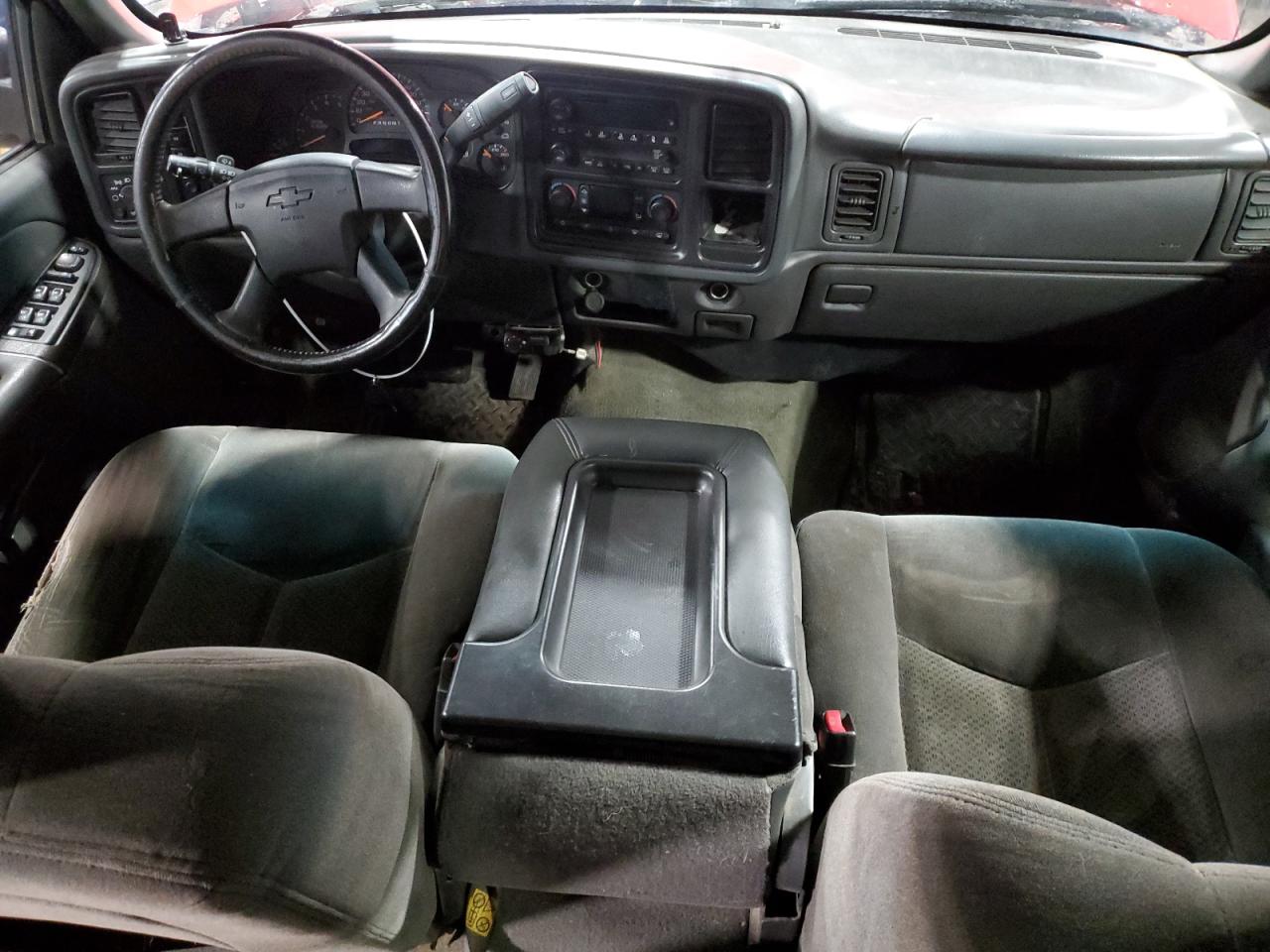 2006 Chevrolet Silverado - Image 8