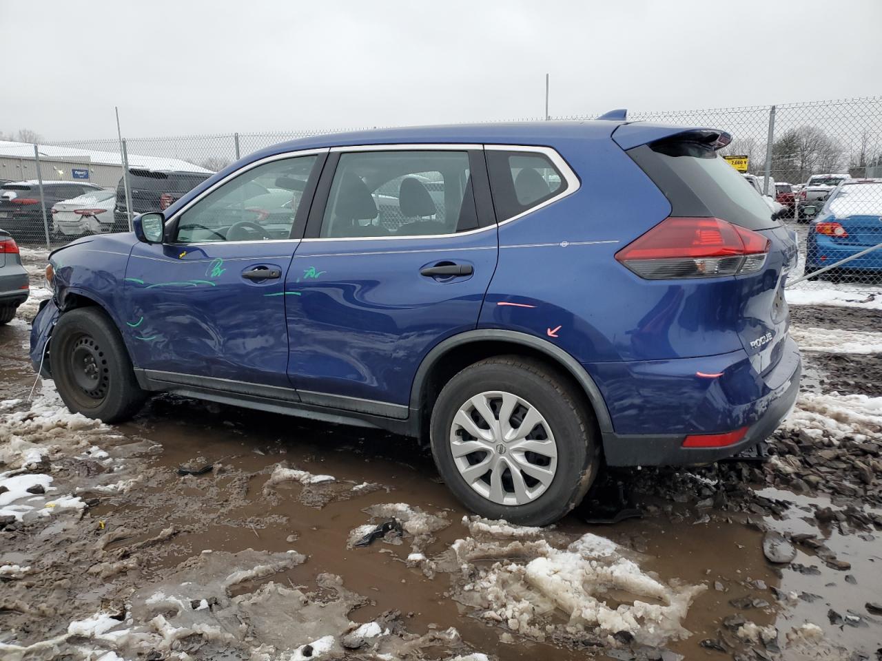 2018 Nissan Rogue - Image 2