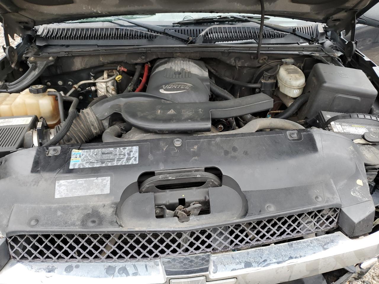 2003 Chevrolet Avalanche - Image 11