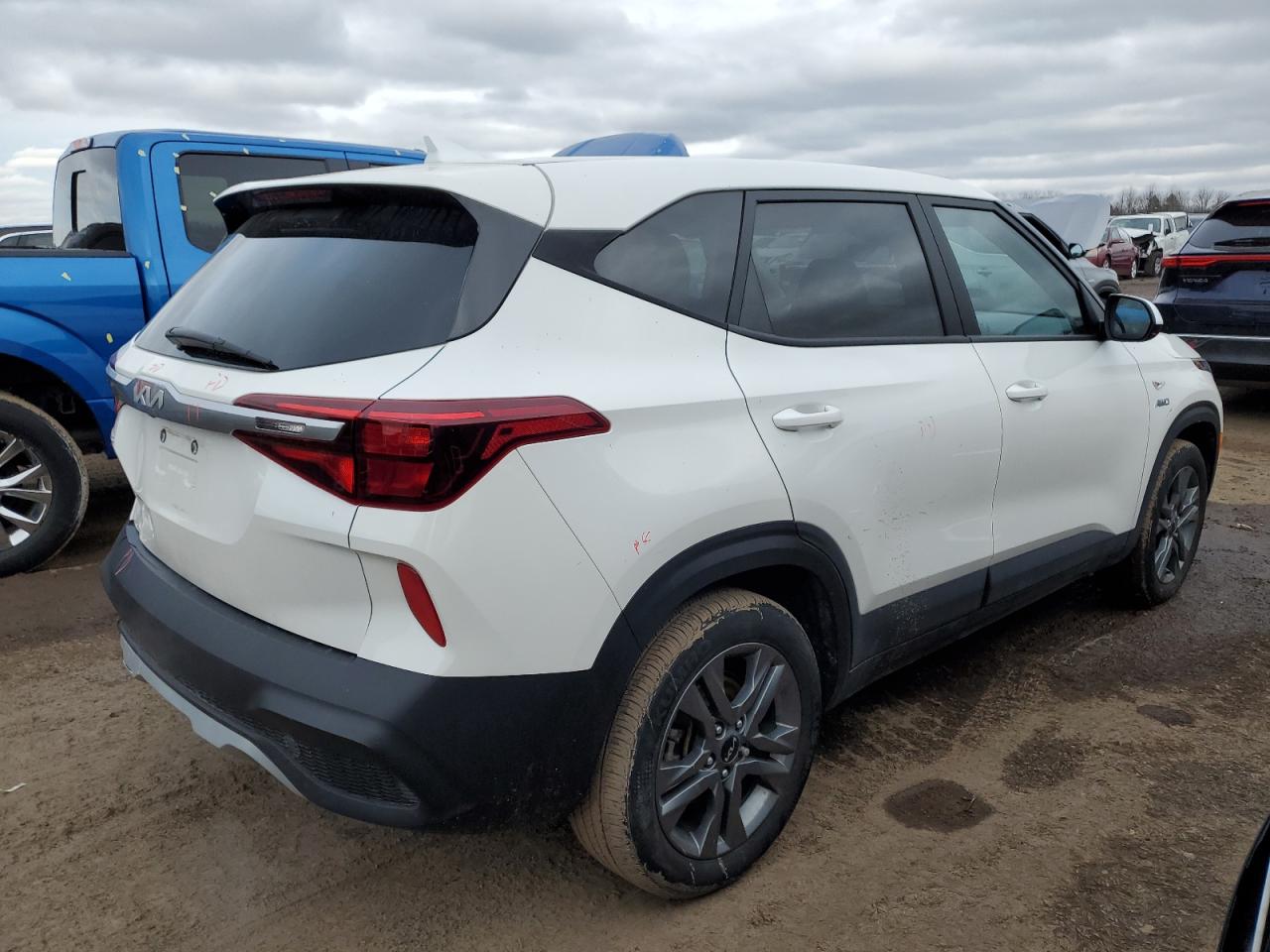 2022 Kia Seltos - Image 3