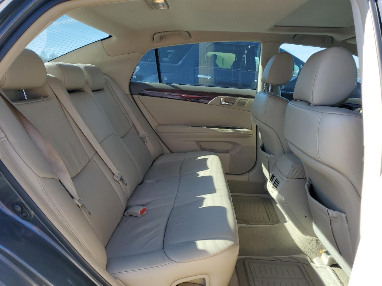 2008 Toyota Avalon - Image 10