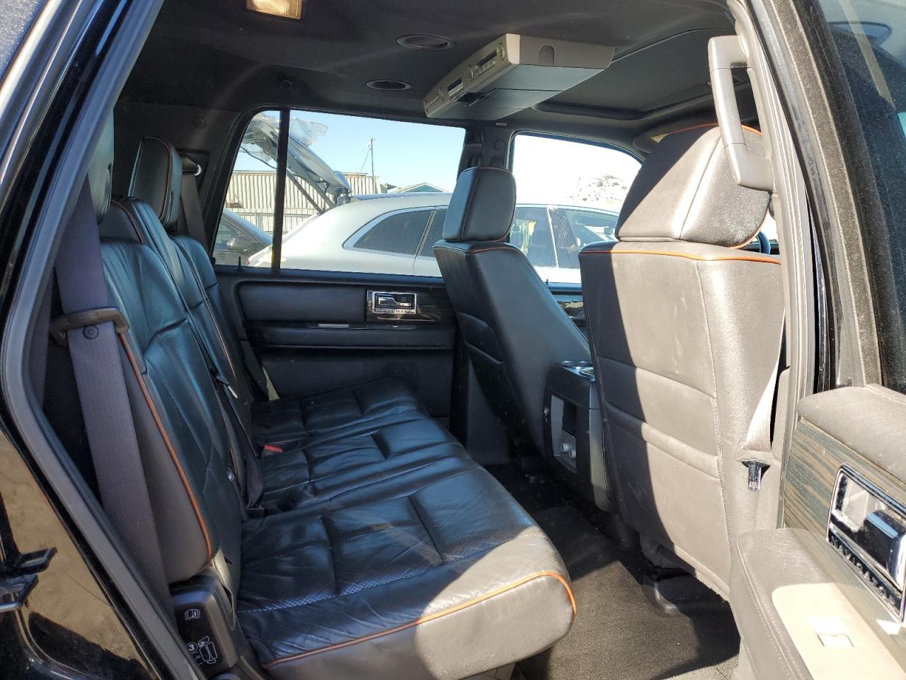 2008 Lincoln Navigator - Image 11