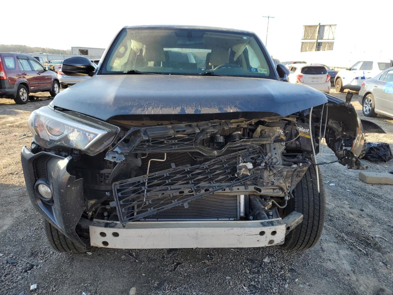 2018 Toyota 4Runner - Image 5