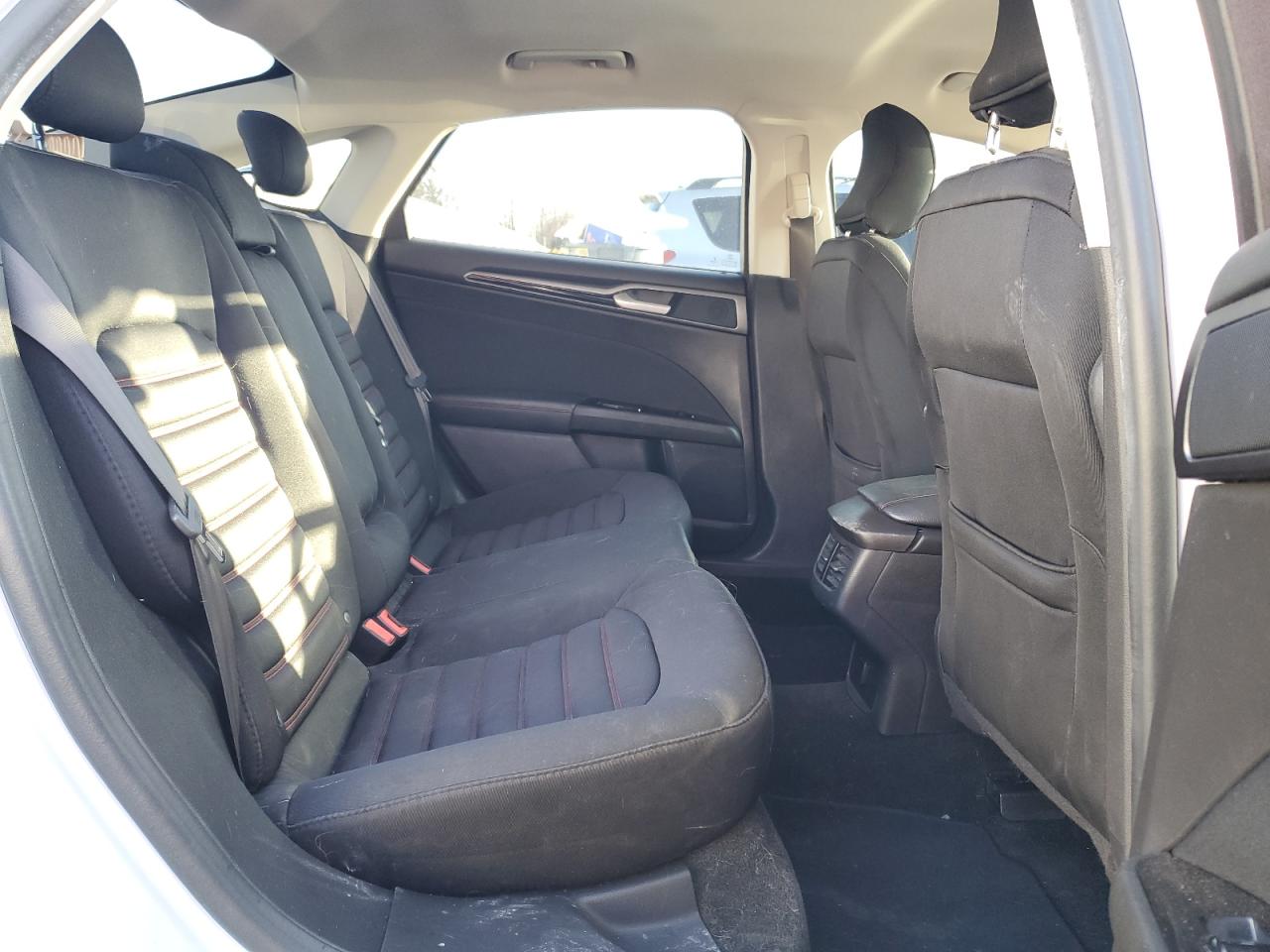 2016 Ford Fusion - Image 10