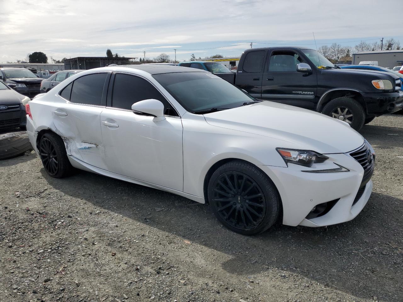 2015 Lexus IS - Image 4