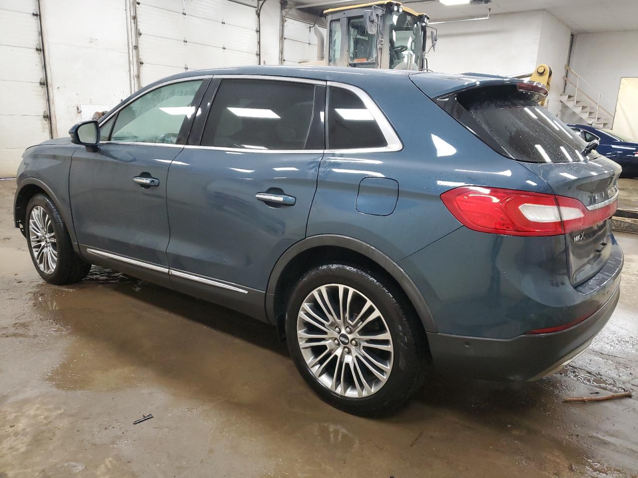 2016 Lincoln MKX - Image 2